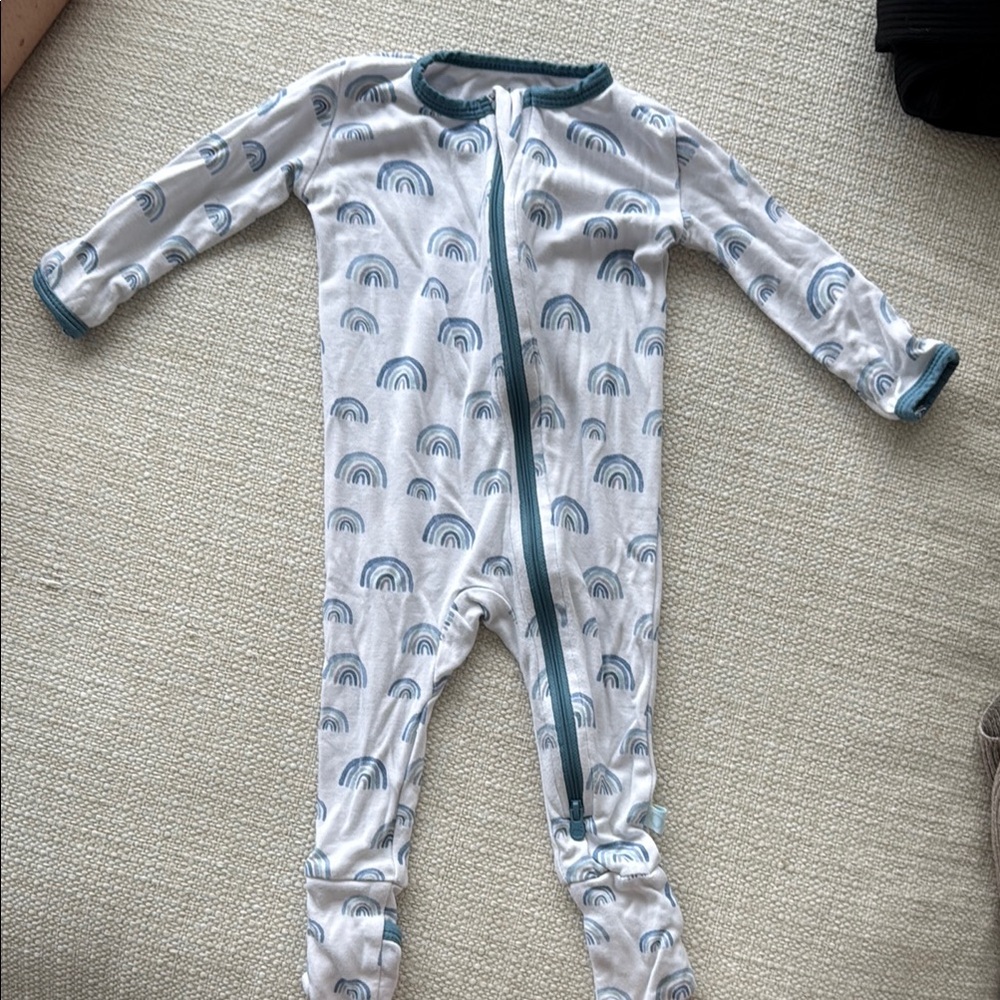 Dreamland Baby Pajamas with DreamCuffs